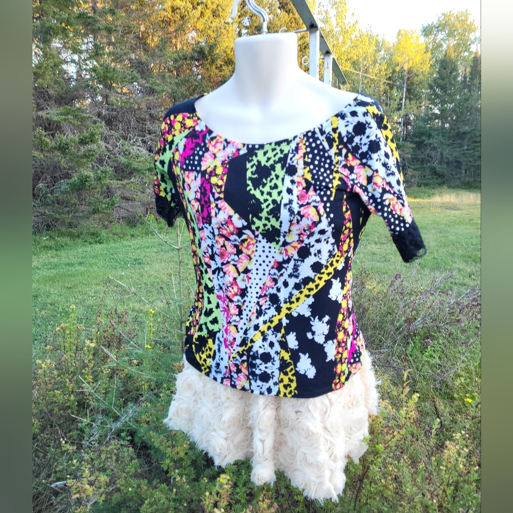 "Colorful + Pretty" BISOU BISOU Patterned Top